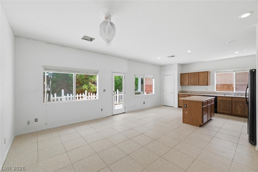 4721 South Adriano Way Property Photo 6