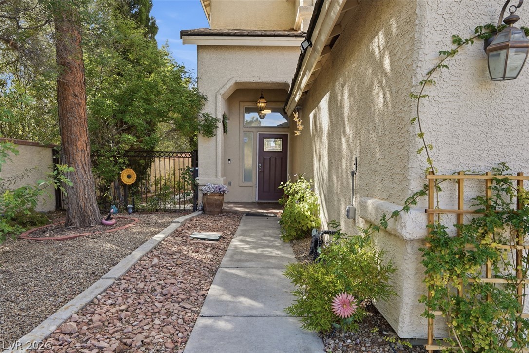 1601 Eagle Peak Way Property Photo 3