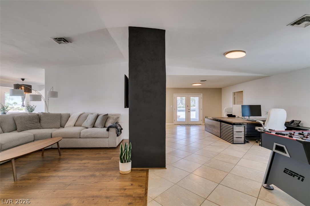 892 North Hollywood Boulevard Property Photo 24