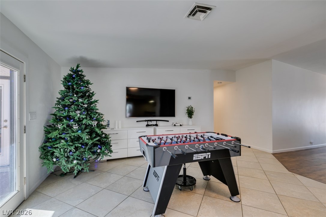 892 North Hollywood Boulevard Property Photo 25