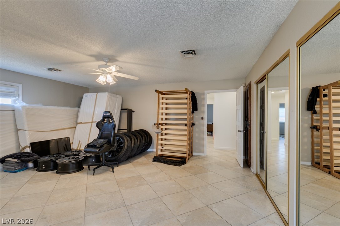 892 North Hollywood Boulevard Property Photo 37