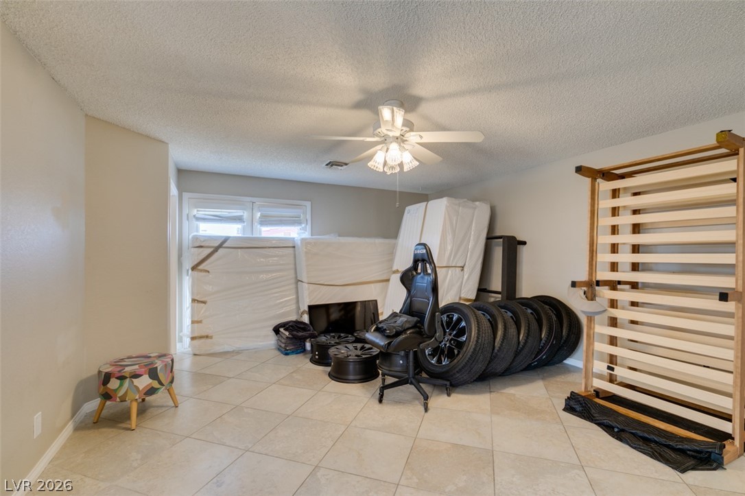 892 North Hollywood Boulevard Property Photo 38