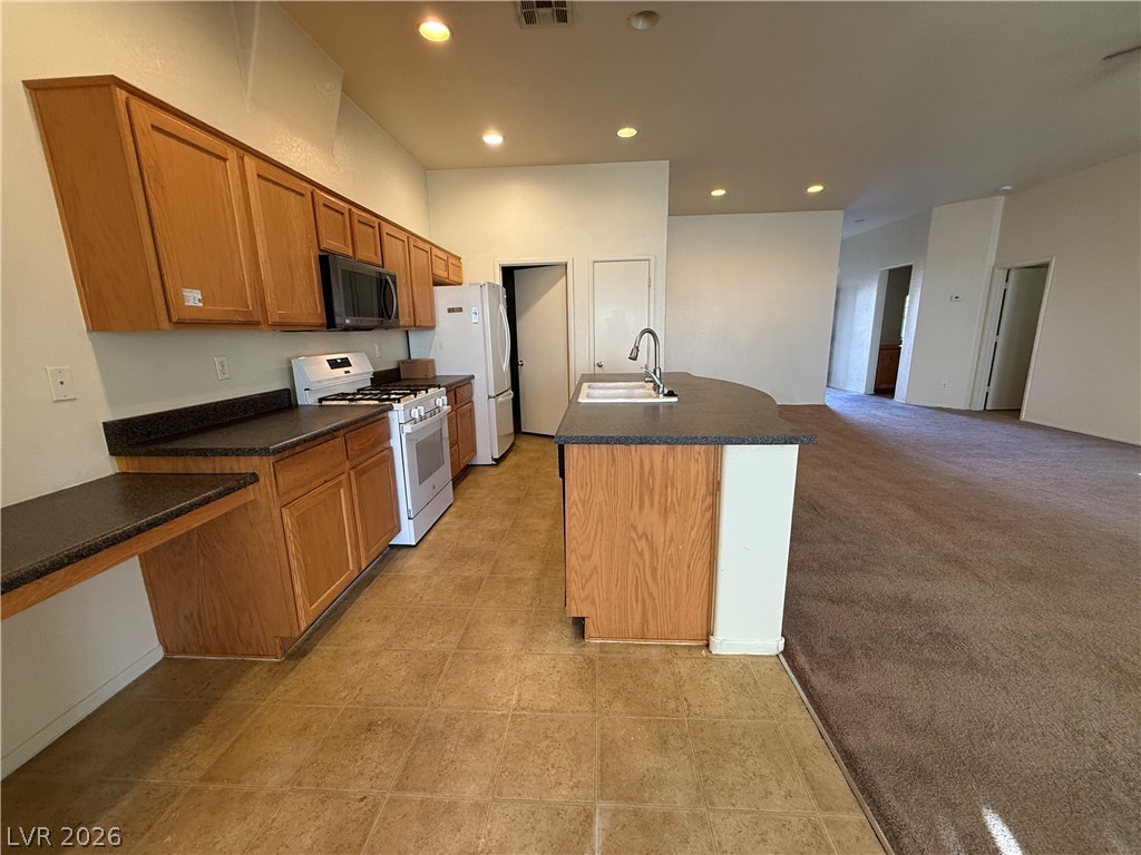 3358 Glacial Lake Street Property Photo 5