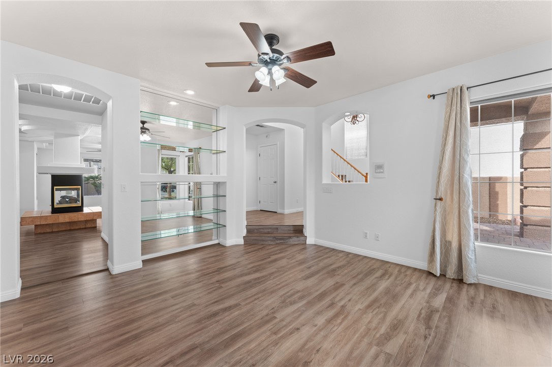 8404 Bay Crest Drive Property Photo 6