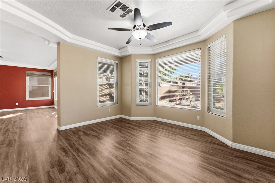 8404 Bay Crest Drive Property Photo 12