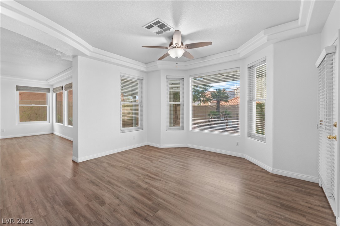 8404 Bay Crest Drive Property Photo 15