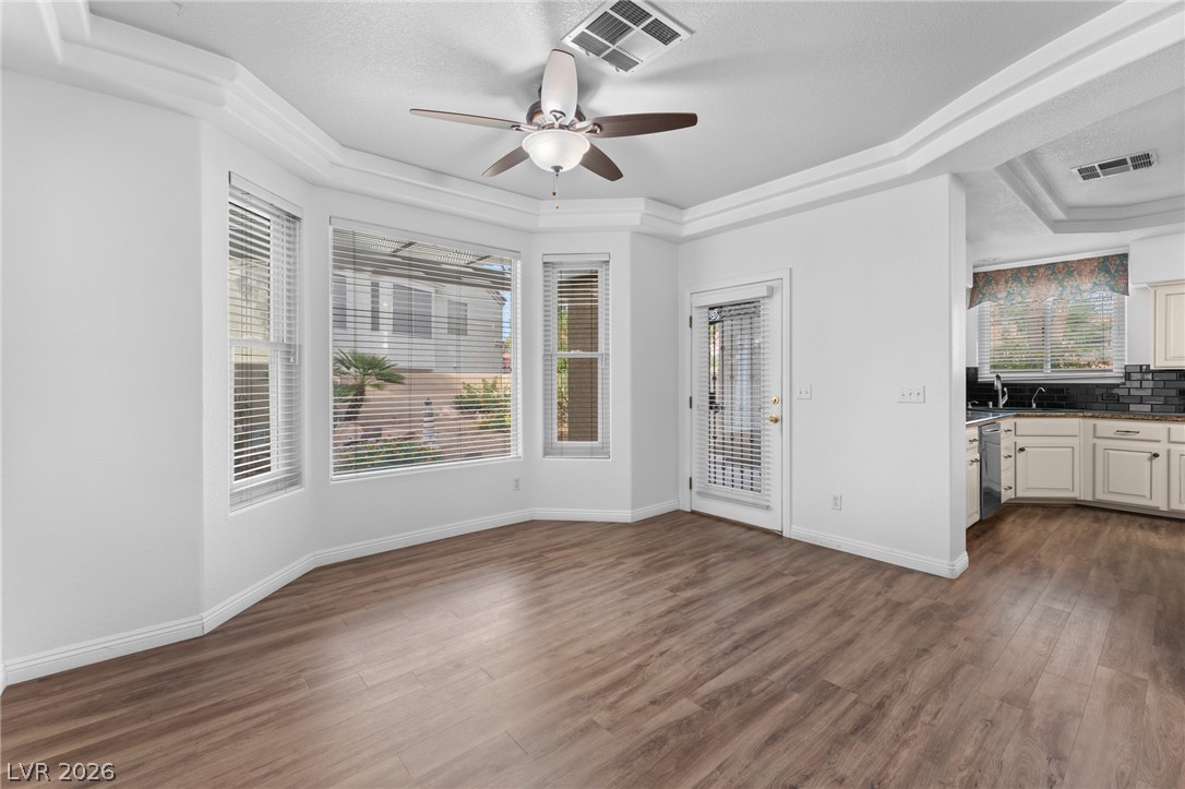 8404 Bay Crest Drive Property Photo 16