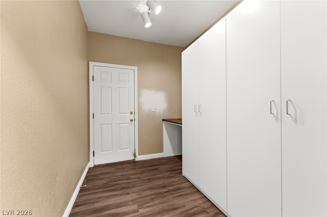 8404 Bay Crest Drive Property Photo 18