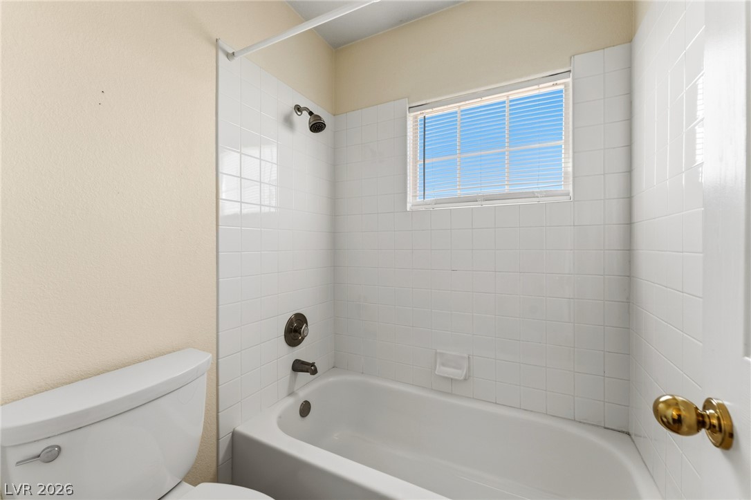 8404 Bay Crest Drive Property Photo 44