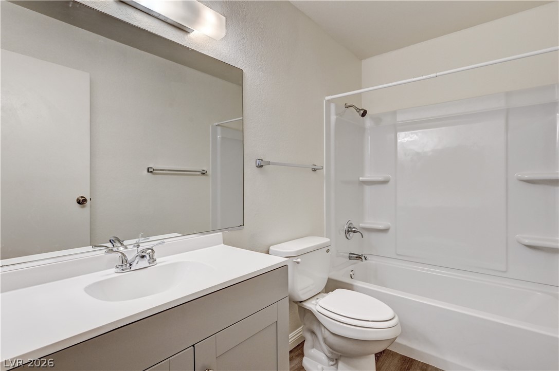 817 Rock Springs Drive 202 Property Photo 18