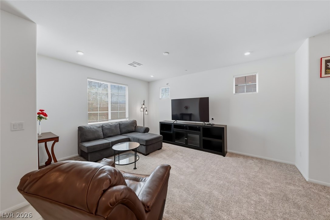 1347 Cerulean Avenue Property Photo 5