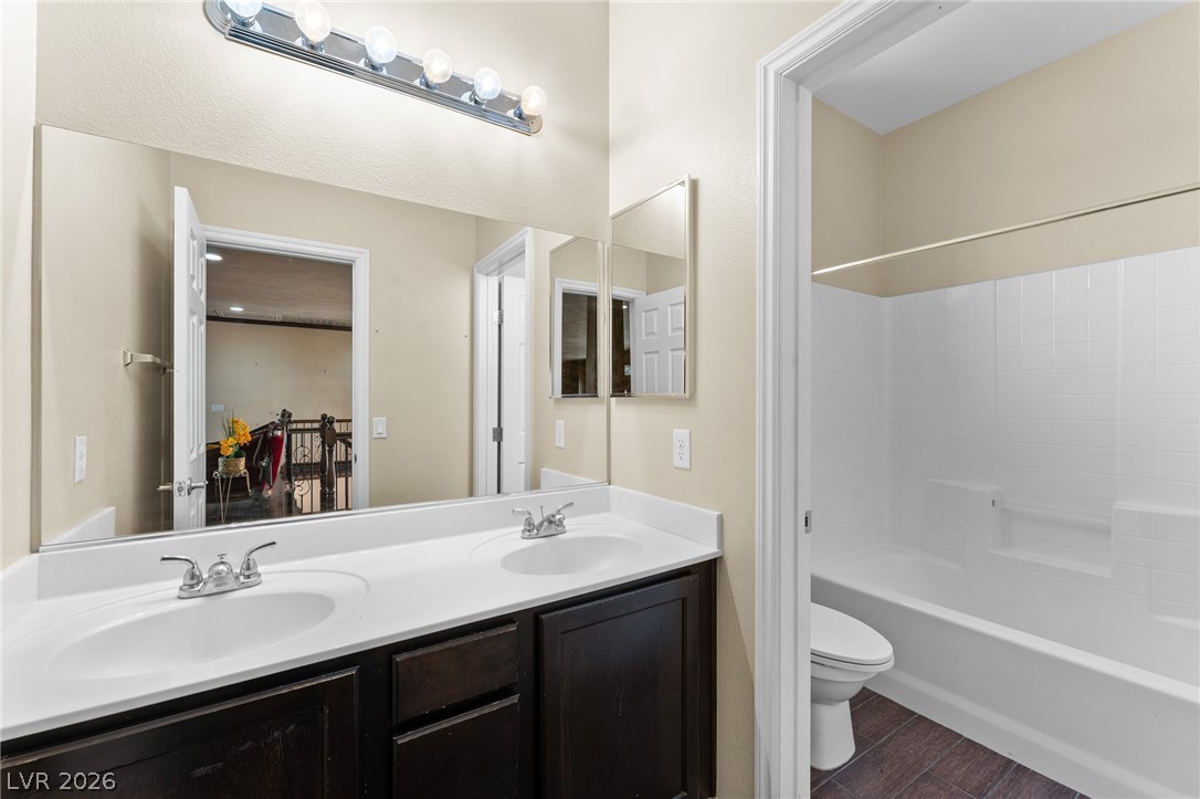 4205 West Falcons Flight Avenue Property Photo 25
