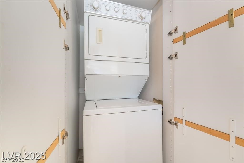 205 East Harmon Avenue 409 Property Photo 12