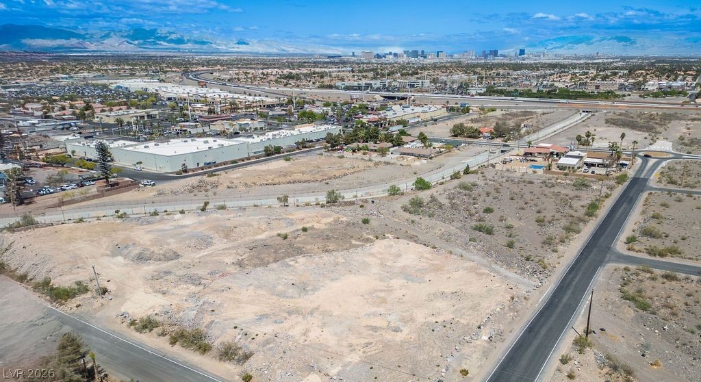 Delano Drive Property Photo 6