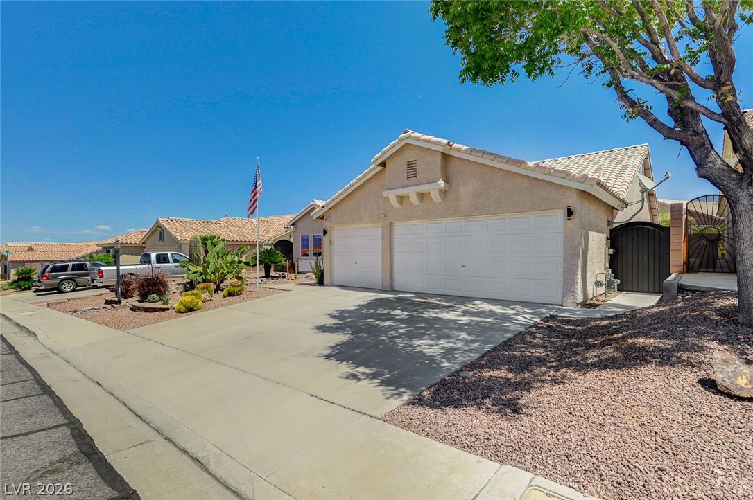 2478 Vegas Vic Street Property Photo 4