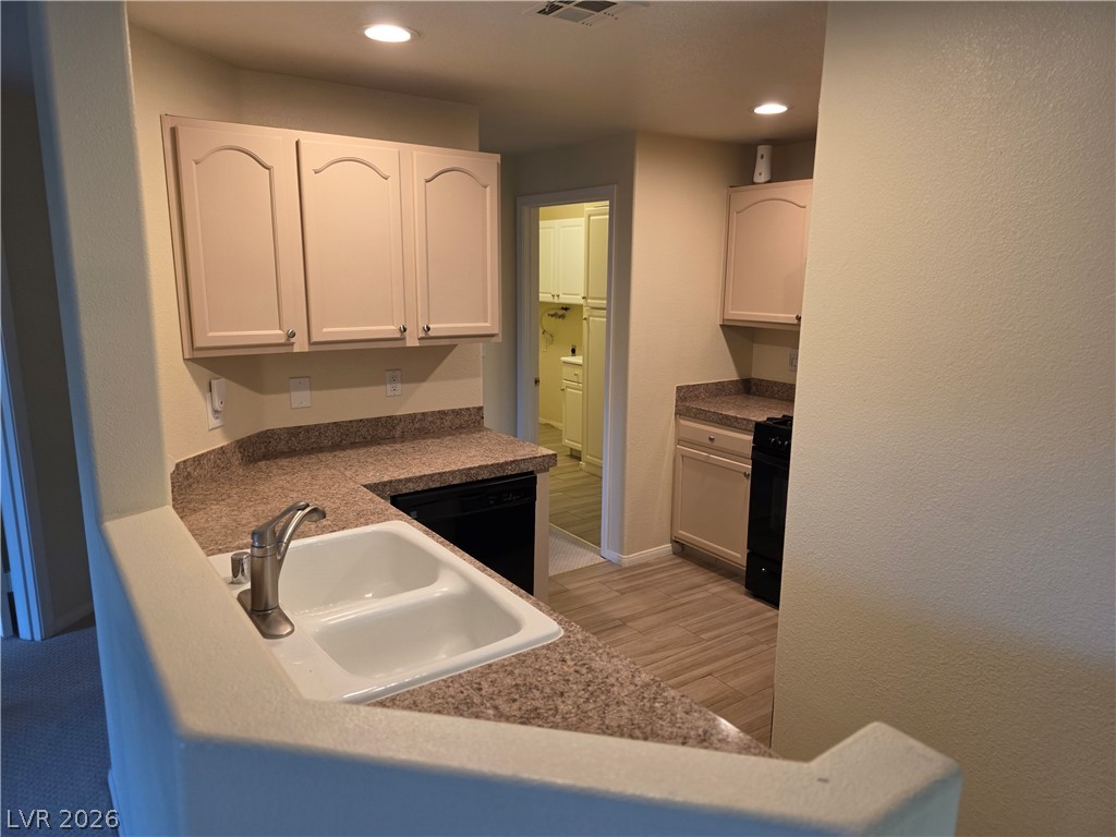 2050 West Warm Springs Road 412 Property Photo 4