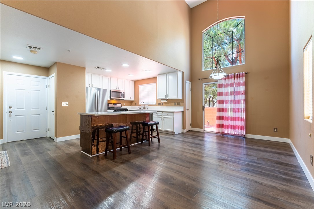 5722 Carmel Sand Street Property Photo 6