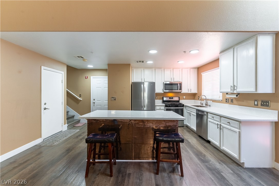 5722 Carmel Sand Street Property Photo 8