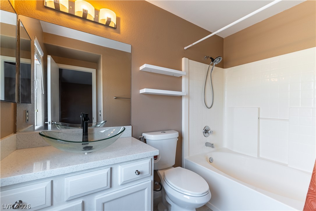 5722 Carmel Sand Street Property Photo 17