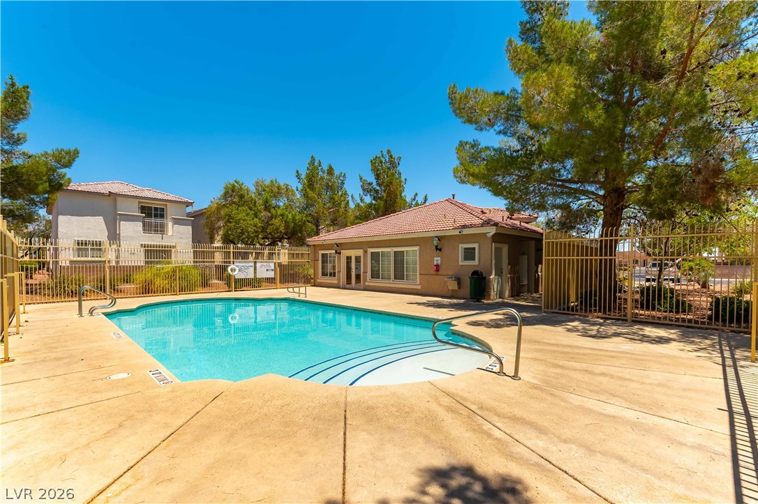 5722 Carmel Sand Street Property Photo 35