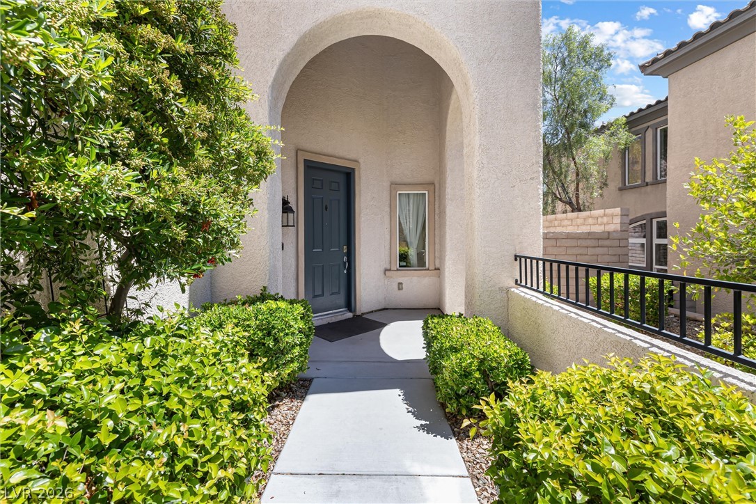 820 Colina Alta Place Property Photo 4