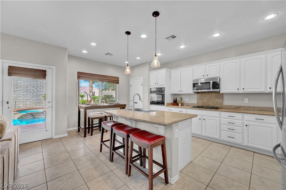 820 Colina Alta Place Property Photo 10
