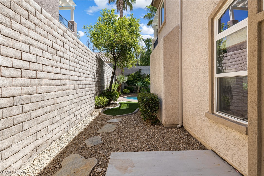 820 Colina Alta Place Property Photo 48