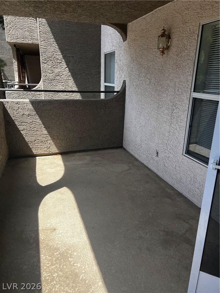 701 Capri Drive 11b Property Photo 5