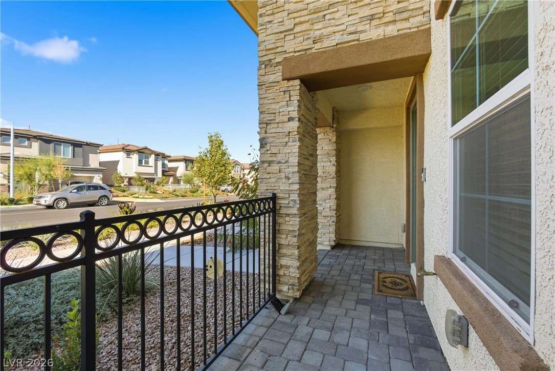 1125 Meadow Sparrow Place Property Photo 6