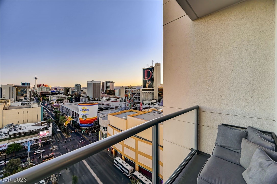 150 Las Vegas Boulevard 1507 Property Photo 45