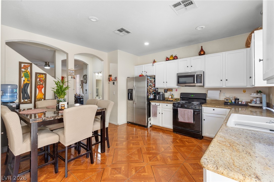 6823 Gold Nugget Drive Property Photo 12