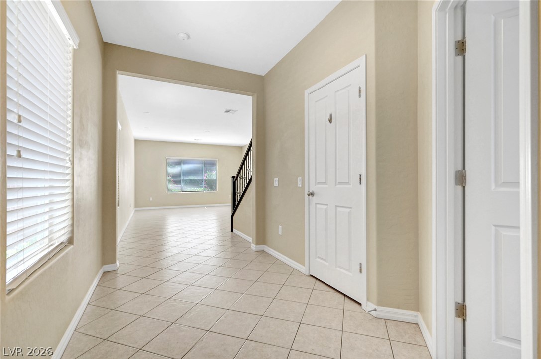 5673 Oak Bend Drive Property Photo 7