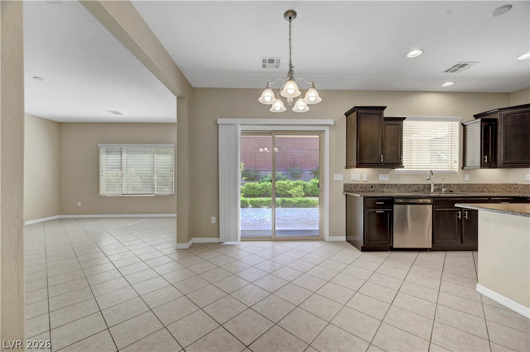 5673 Oak Bend Drive Property Photo 16