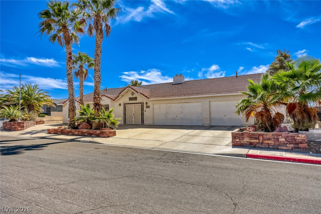 1020 Hollyhock Drive Property Photo 10