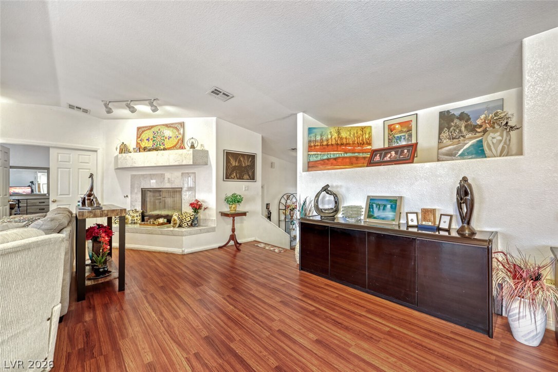 1020 Hollyhock Drive Property Photo 16