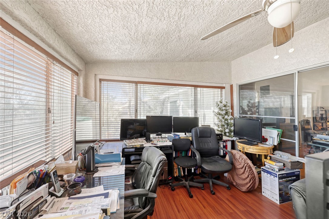 1020 Hollyhock Drive Property Photo 23