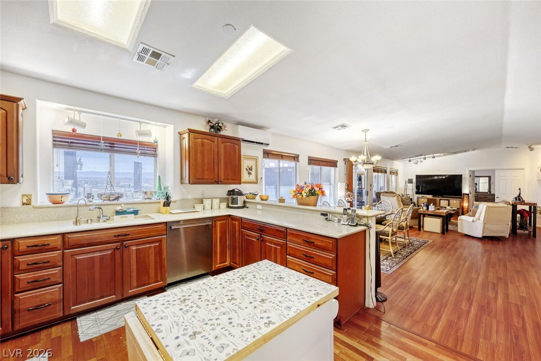 1020 Hollyhock Drive Property Photo 29
