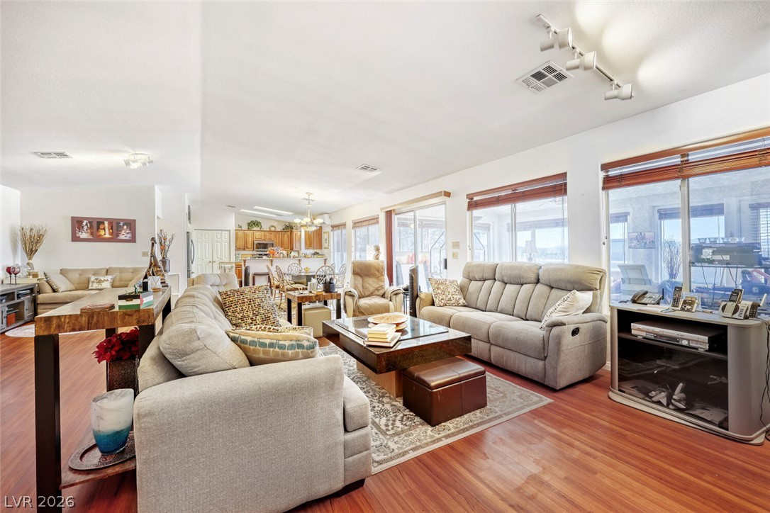 1020 Hollyhock Drive Property Photo 38