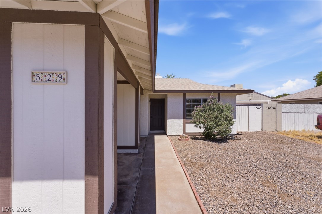 529 Close Avenue Property Photo 7