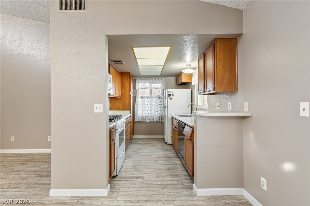 2148 Pebble Creek Lane Property Photo 13