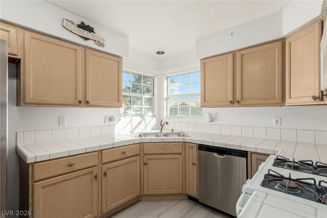 4908 Winterset Drive Property Photo 15