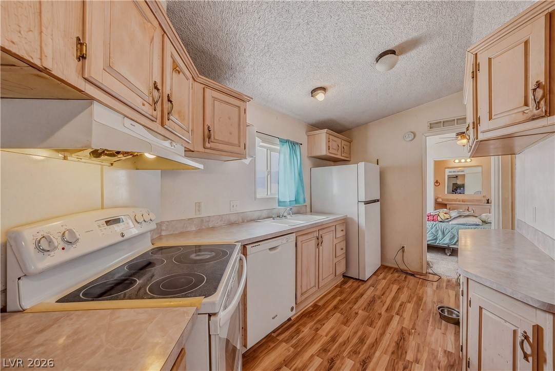 2801 Ambler Way Property Photo 11