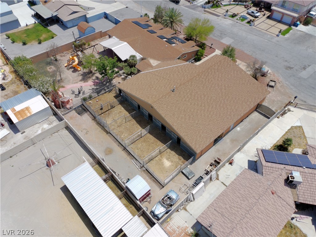 1725 Leonard Lane Property Photo 3