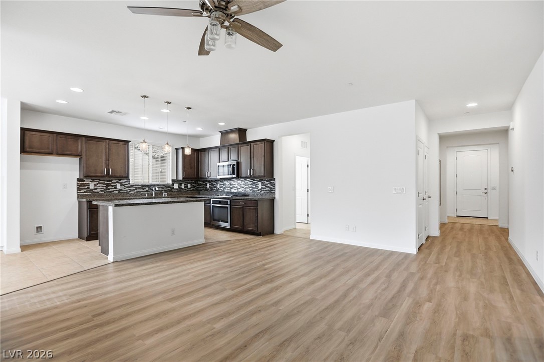 1273 Olivia Parkway Property Photo 27