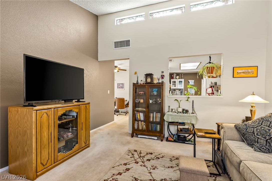2136 Pebble Creek Lane Property Photo 6