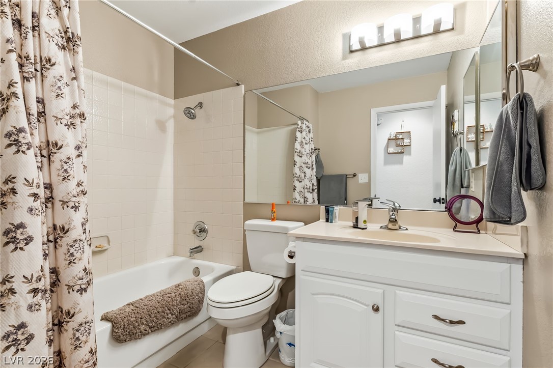 2136 Pebble Creek Lane Property Photo 13