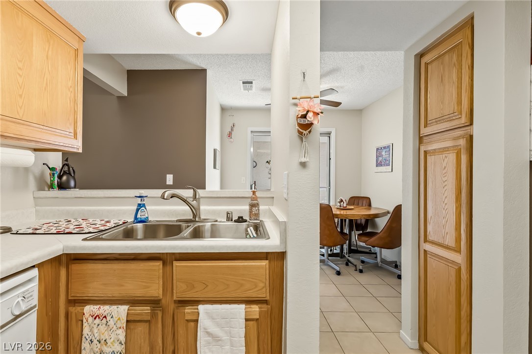 2136 Pebble Creek Lane Property Photo 18