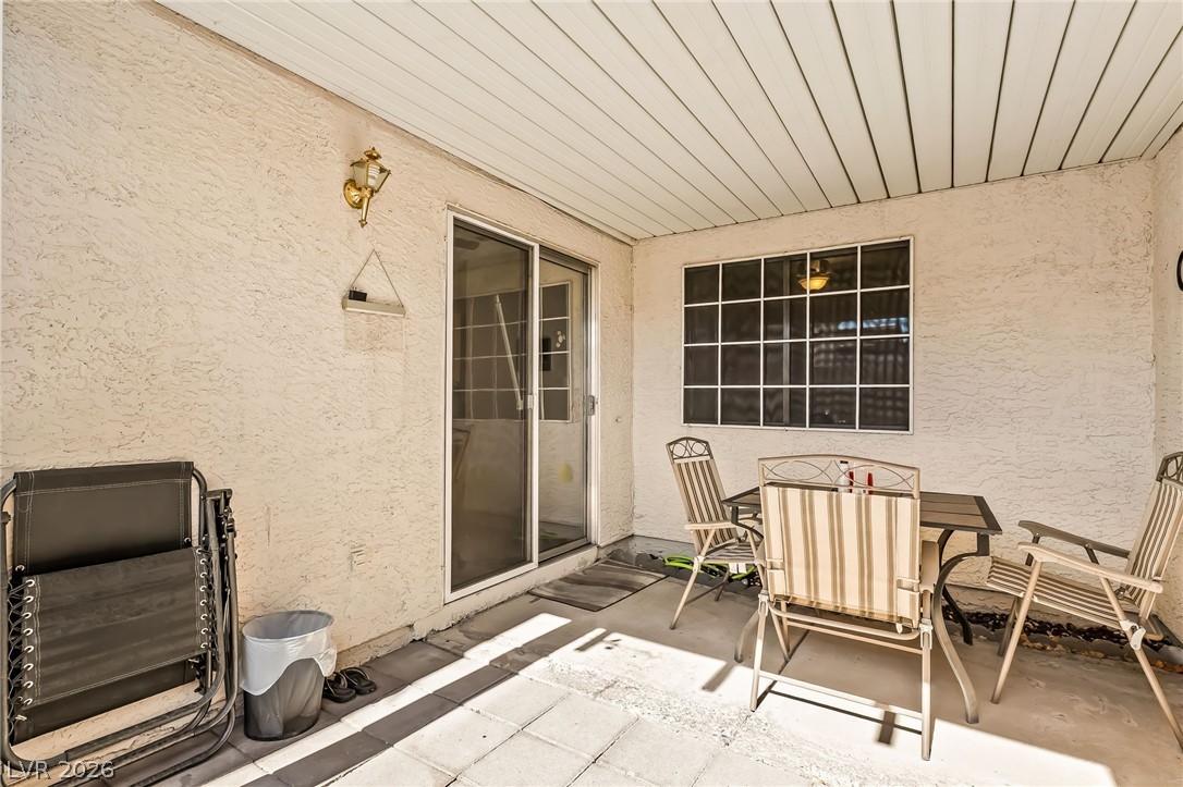 2136 Pebble Creek Lane Property Photo 21