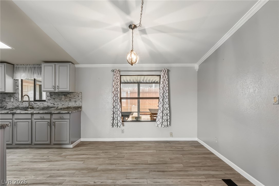 1611 Esquina Street Property Photo 10