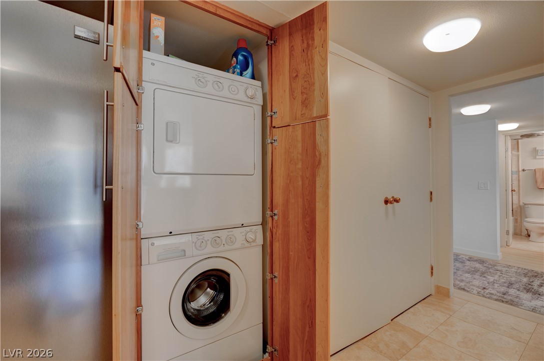 205 East Harmon Avenue 909 Property Photo 37